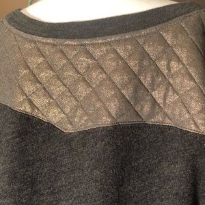 💗💗EXPRESS quilted sweatshirt with gold on back